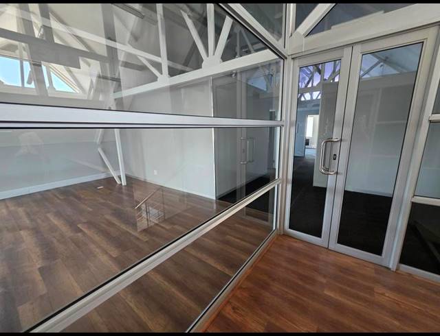 BUSINESS PROPERTY TO RENT IN FAERIE GLEN